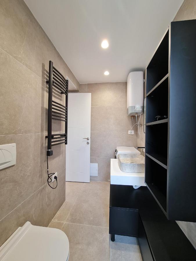 Adore - Modern Studio Тирана Экстерьер фото